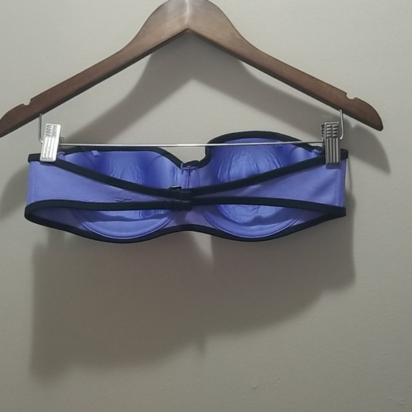 Body glove swimsuit top. - Picture 3 of 4